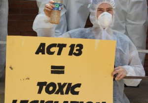 PENNSYLVANIA ACT 13: the Gift to the Fossil Fuel Industry PENNSYLVANIA ACT 13: the Gift to the Fossil Fuel Industry